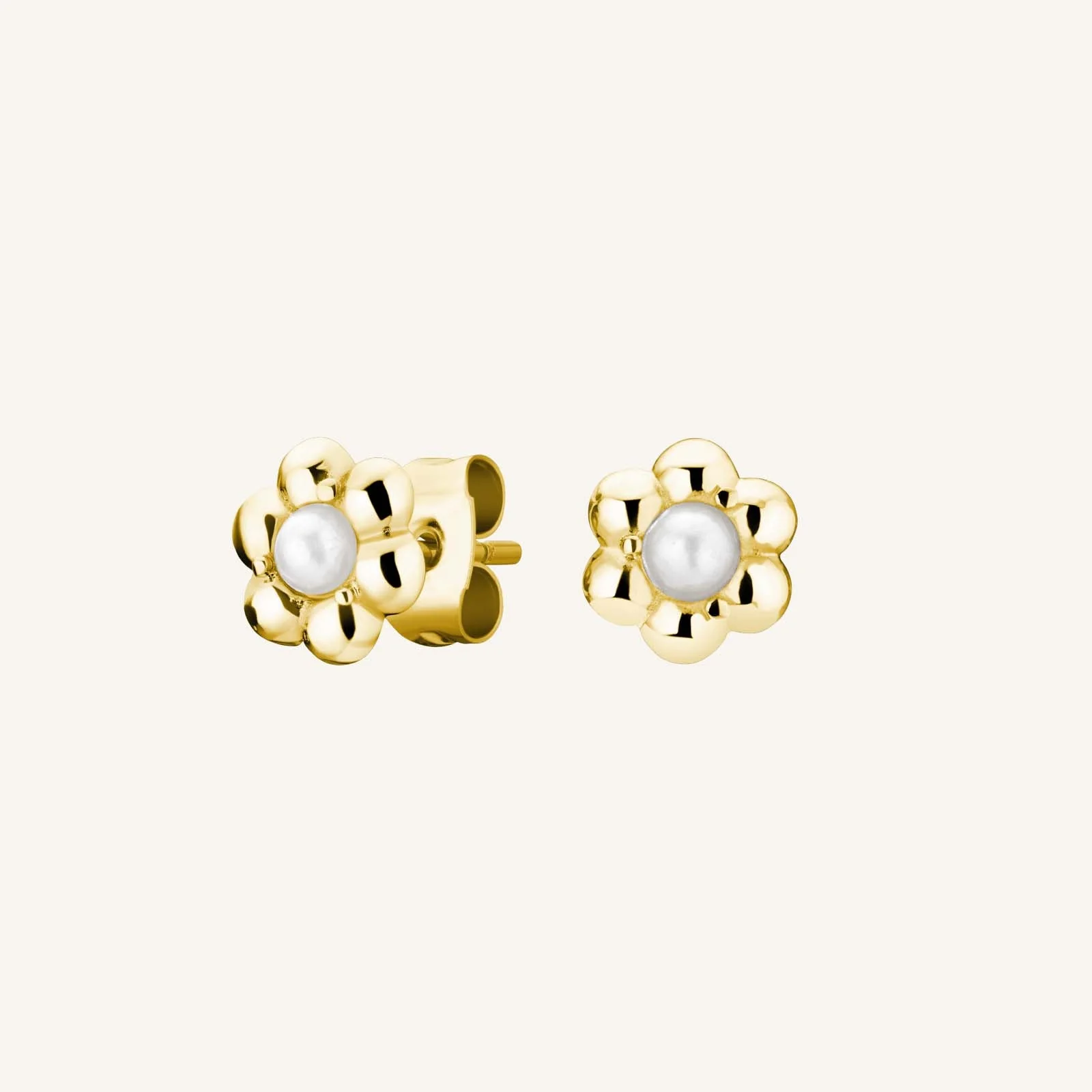 Daisy Flower Studs