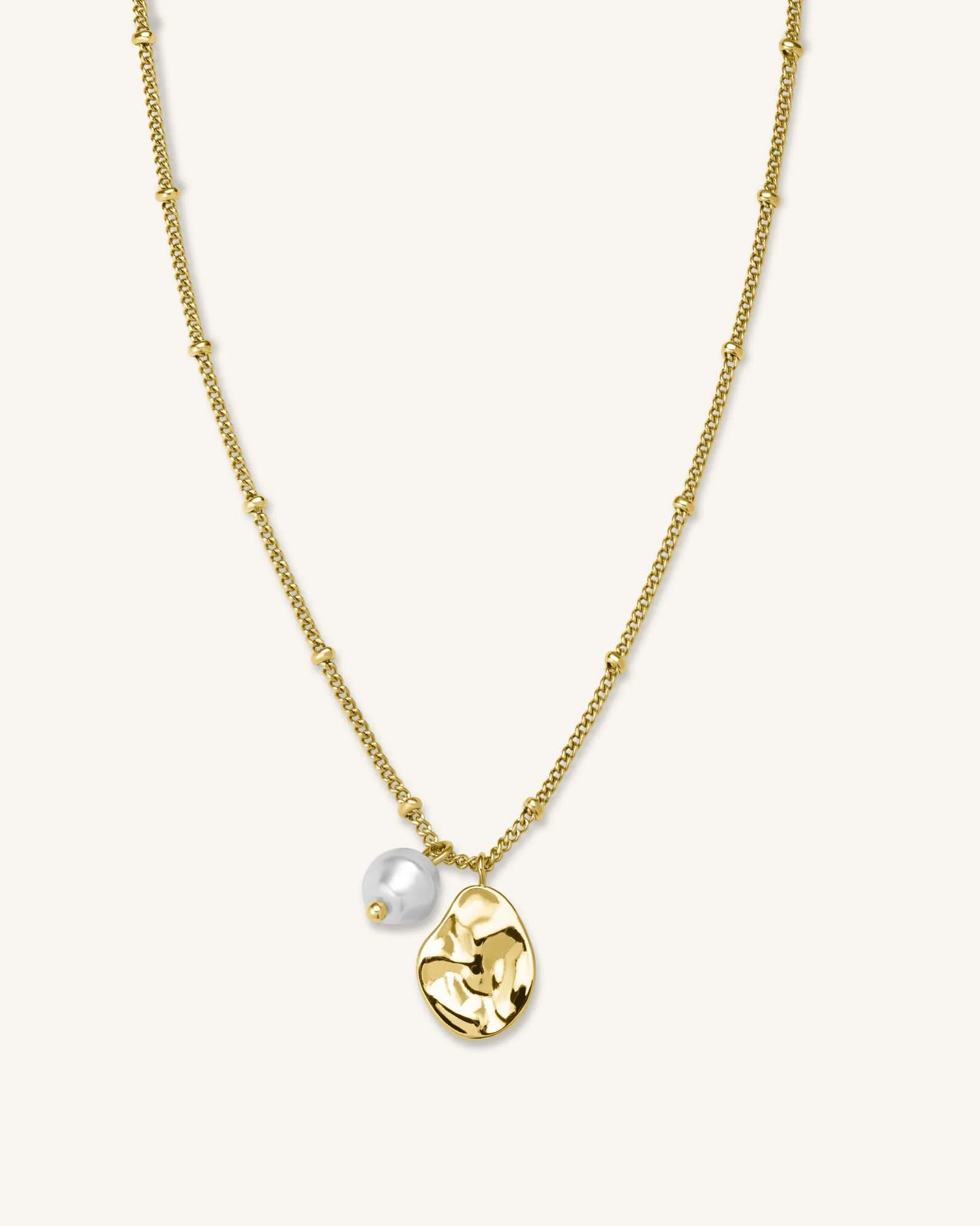 Necklace Pearl And Waved Charm